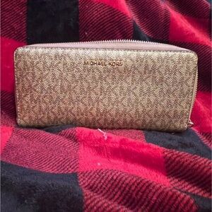 Michael Kors Metallic Gold Wallet